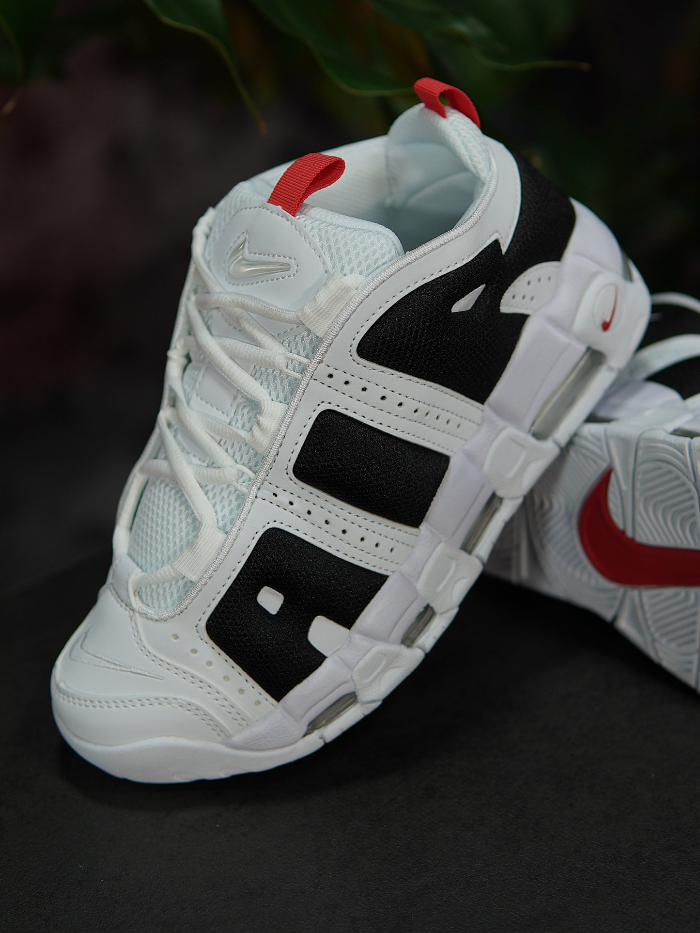 Nike Air More UpTempo - Blanco, Negro, Rojo