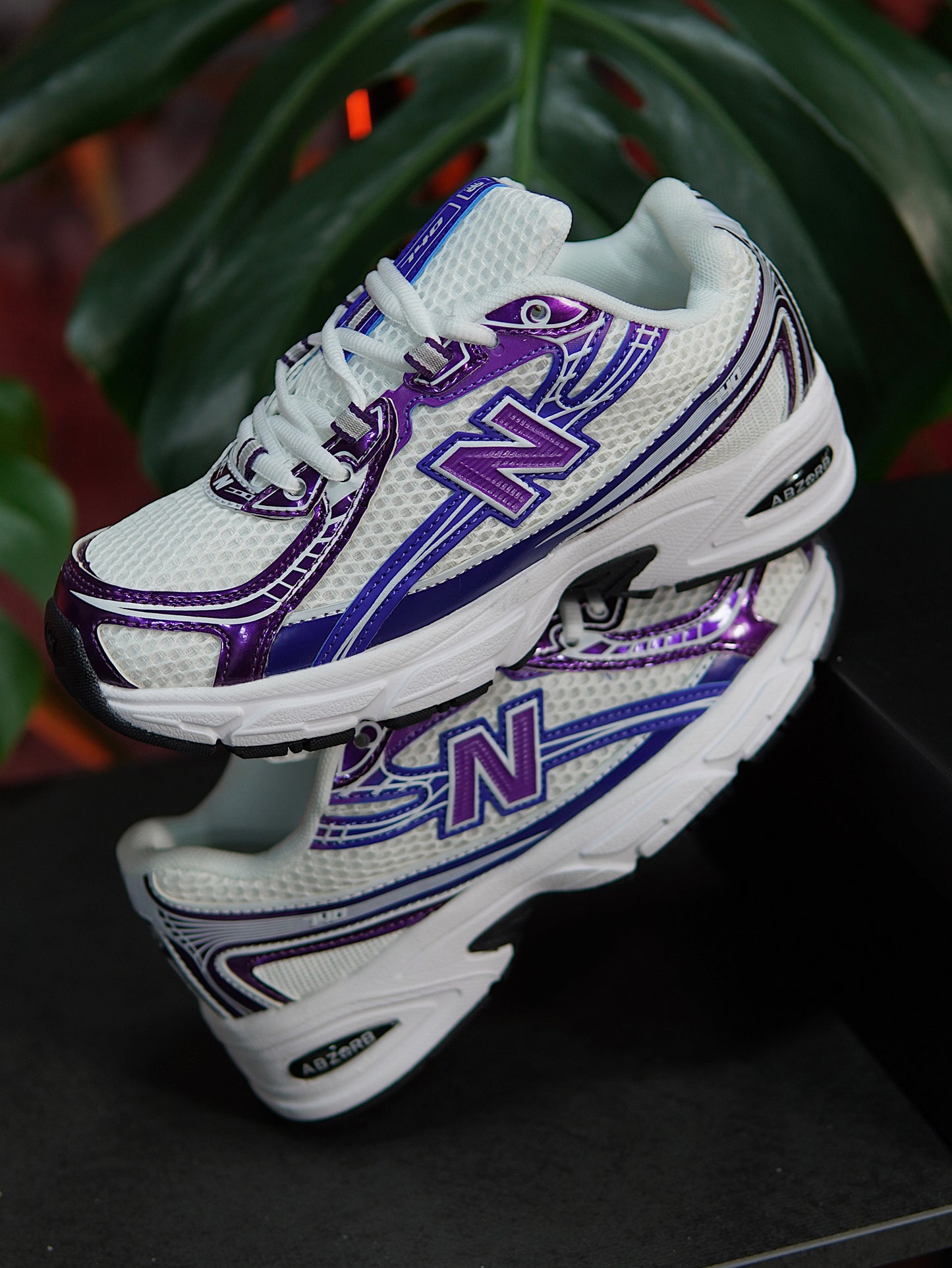 New Balance 740 - Blanco, Morado metalico, Azul Metalico