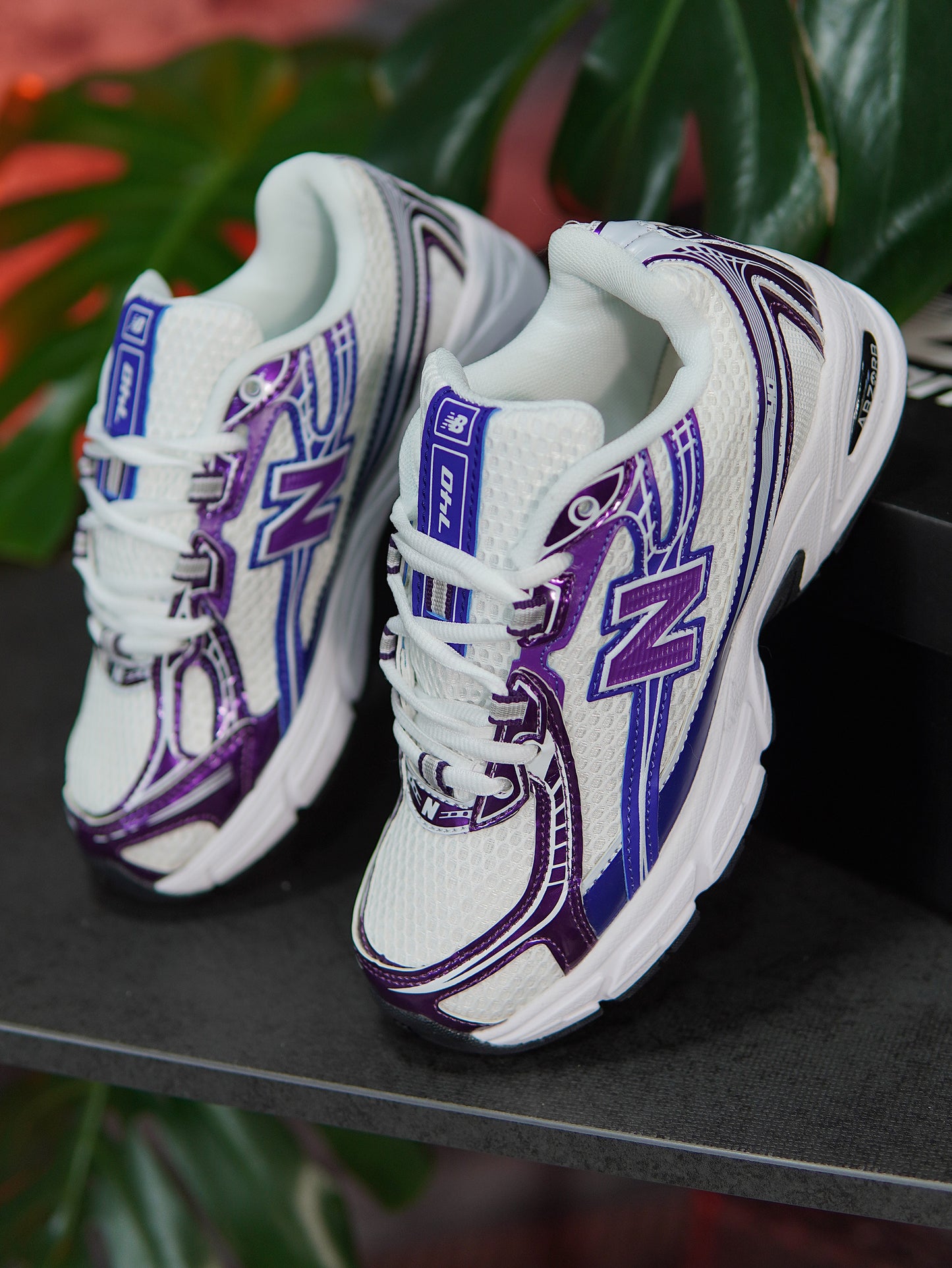 New Balance 740 - Blanco, Morado metalico, Azul Metalico