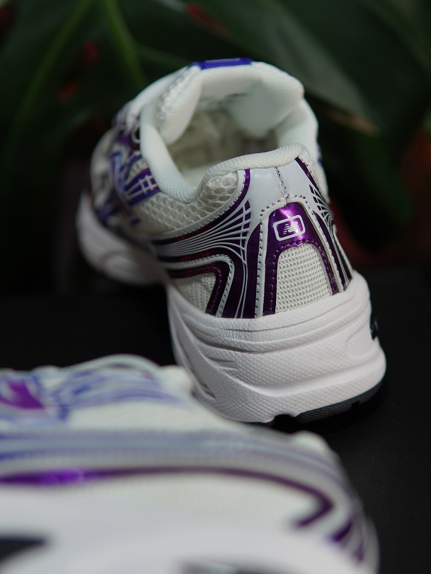 New Balance 740 - Blanco, Morado metalico, Azul Metalico