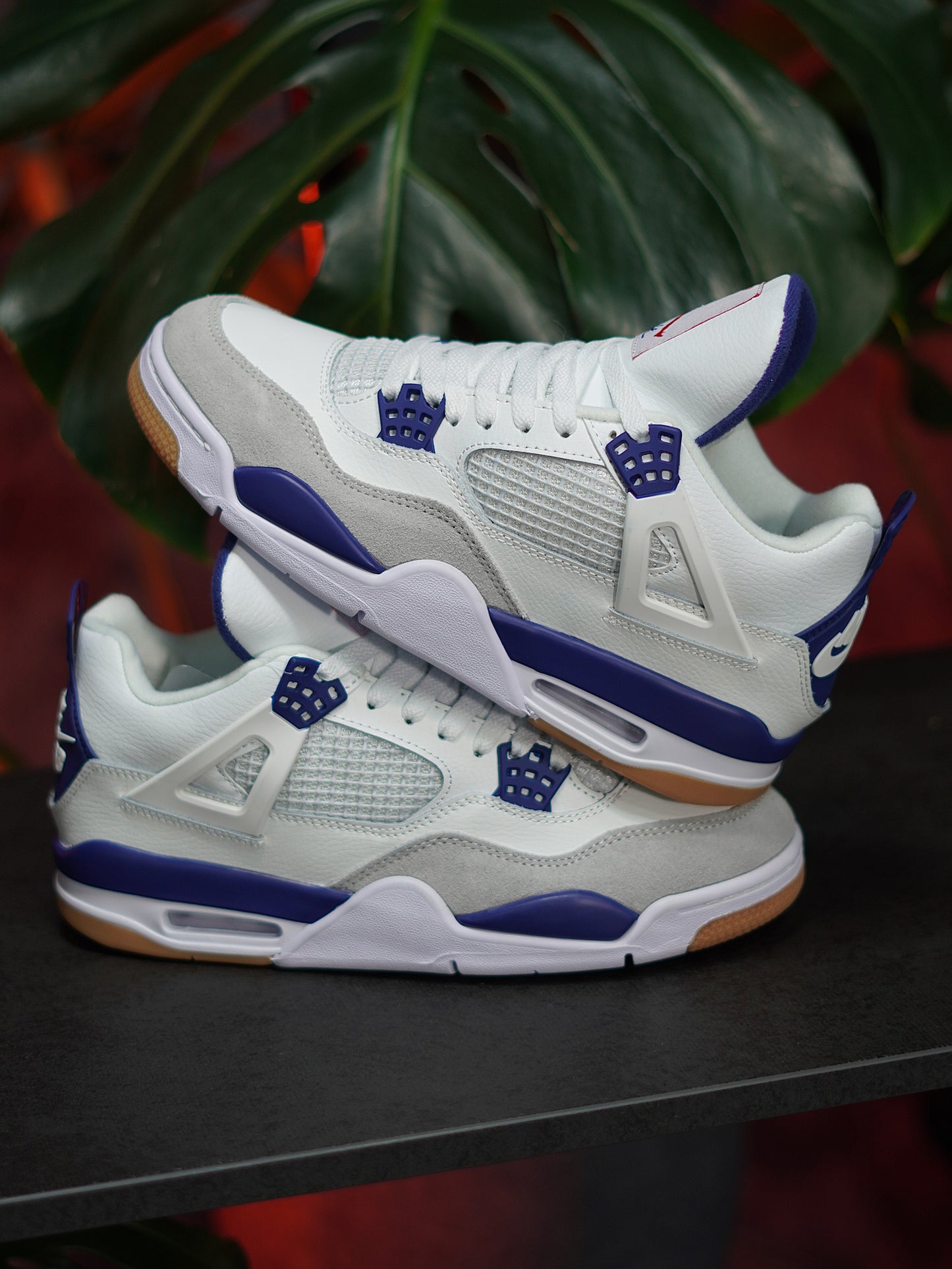 Air Jordan Retro 4 x SB Sapphire - Blanco, Beige, Azul