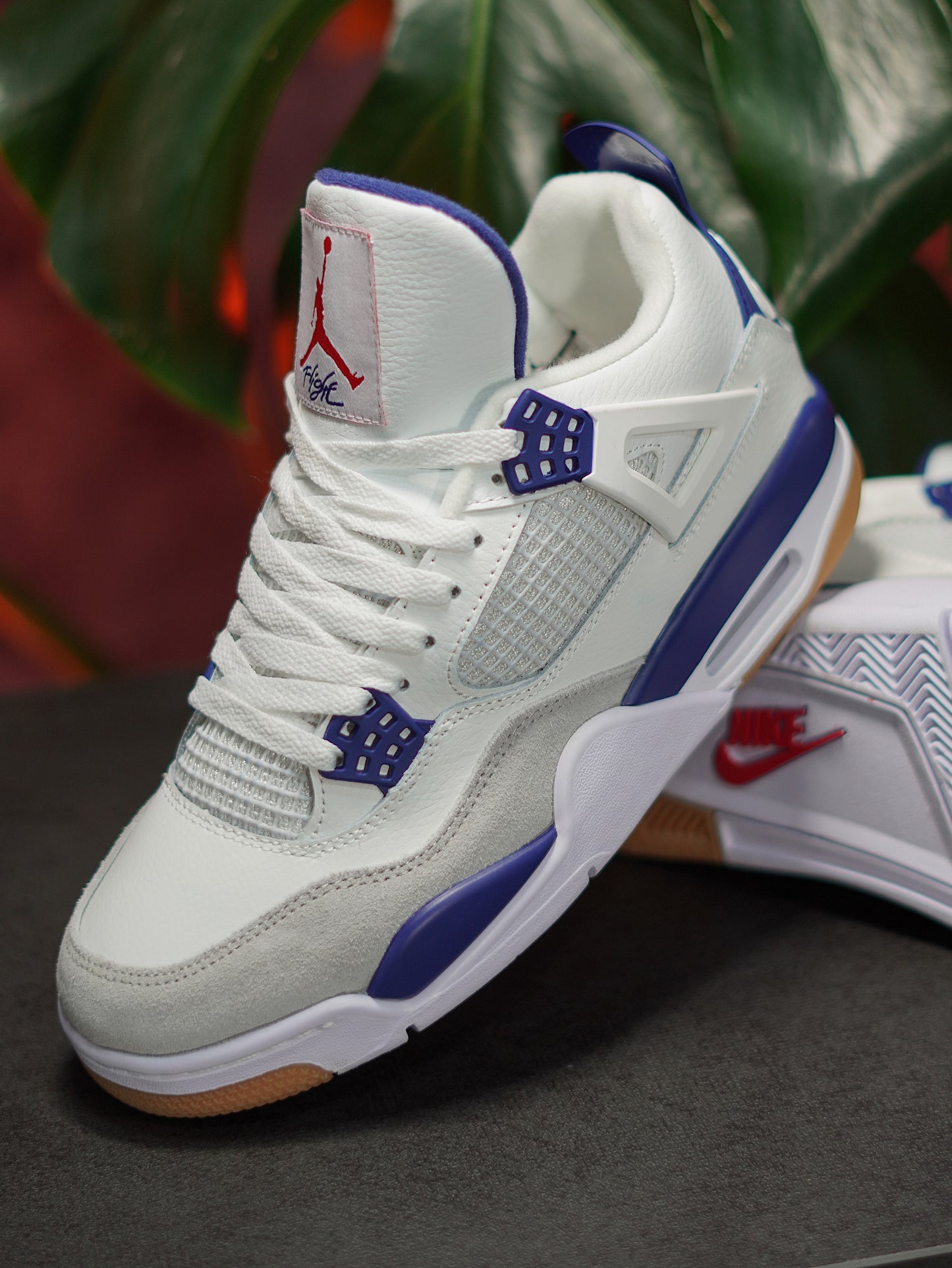 Air Jordan Retro 4 x SB Sapphire - Blanco, Beige, Azul
