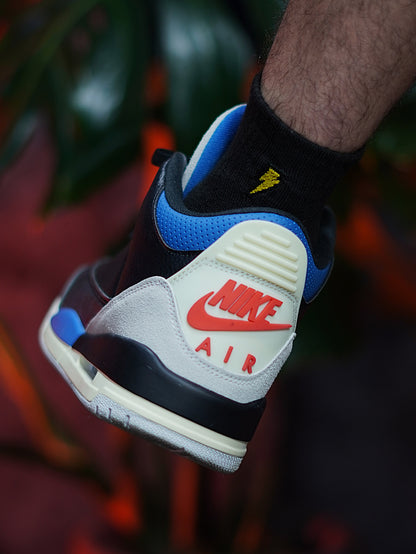 Air Jordan Retro 3 "Rare Air" - Negro, Azil, Blanco, Gris