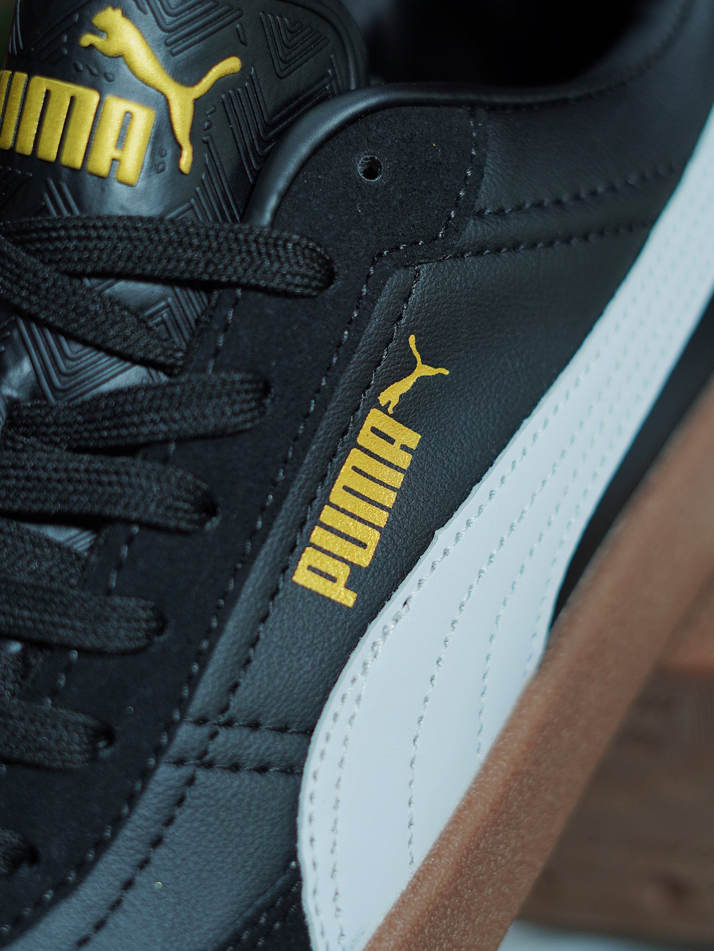 Puma Club II Era - Negra, Blanca