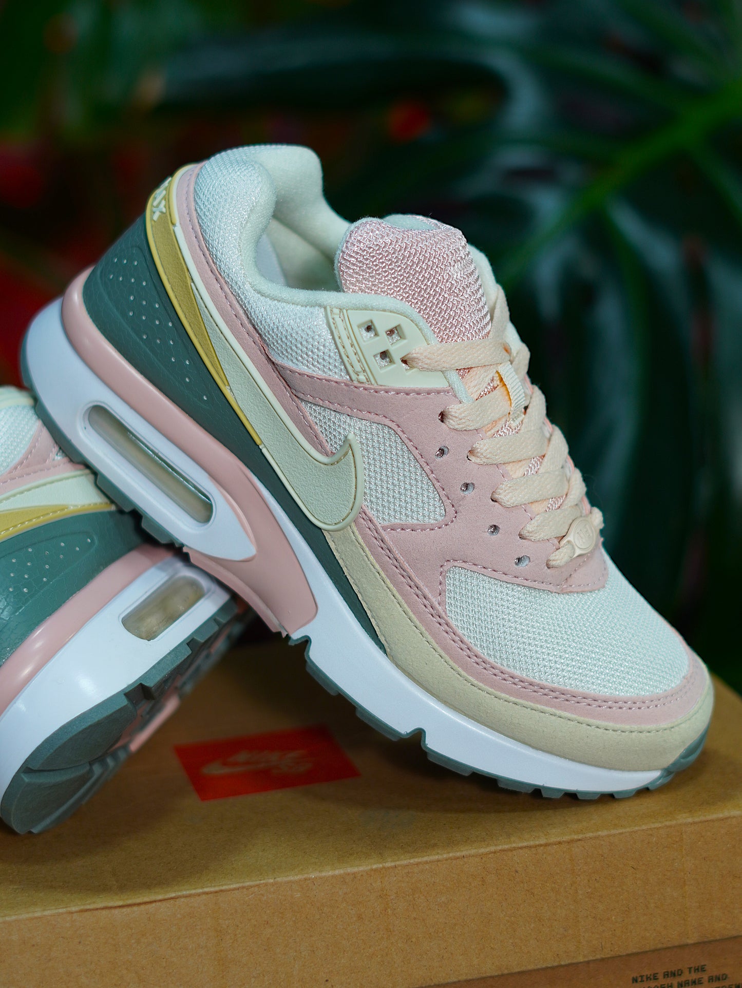 Nike Air Max BW - Rosado, Verde, Blanco