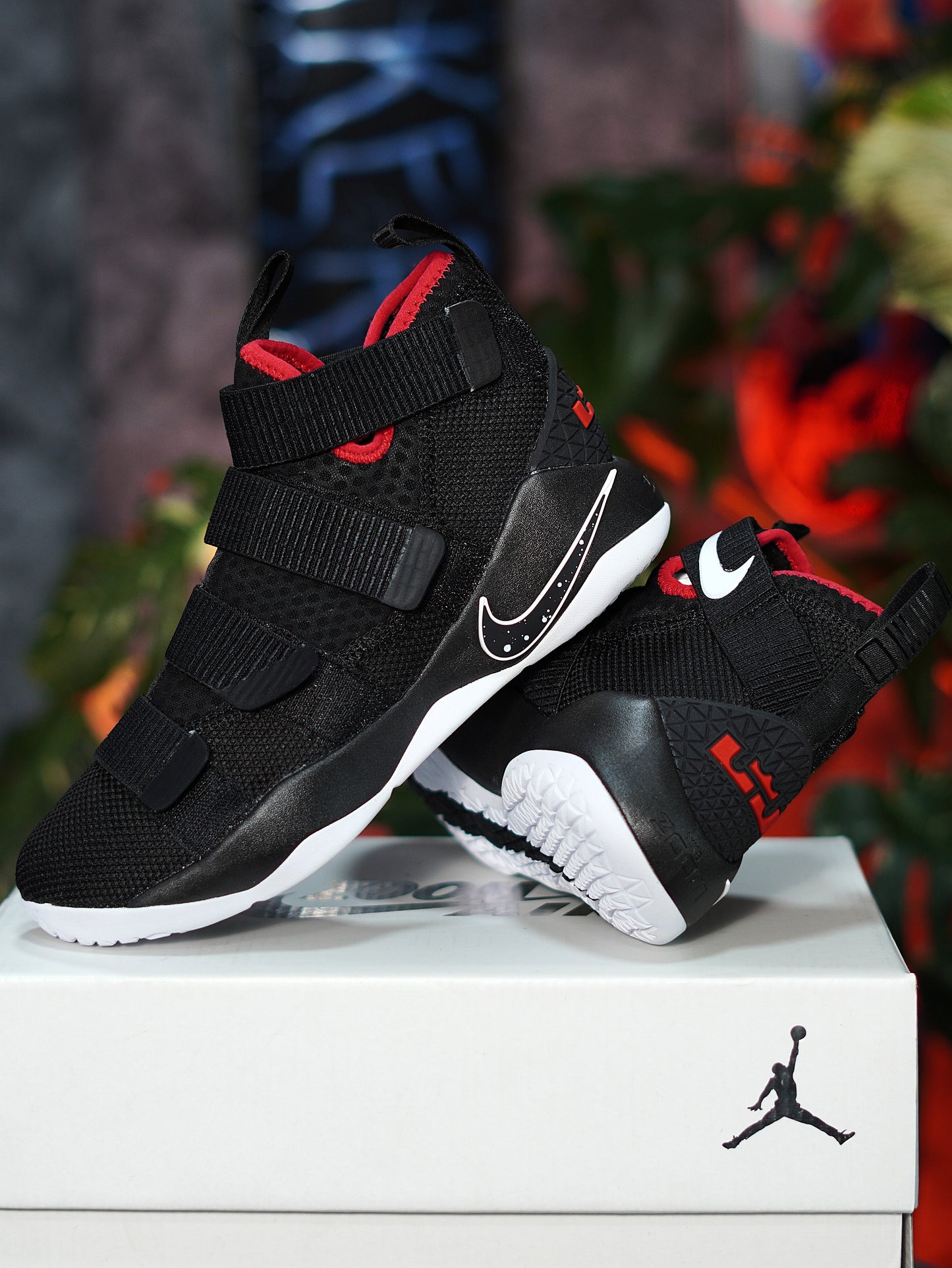 Nike LeBron Soldier XL - Negro, Rojo