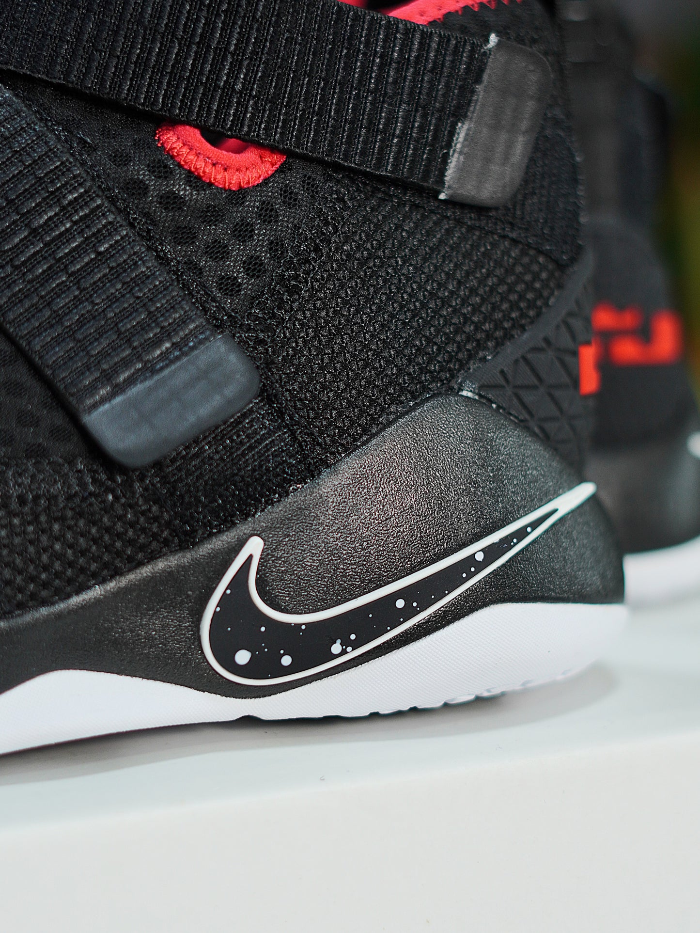 Nike LeBron Soldier XL - Negro, Rojo