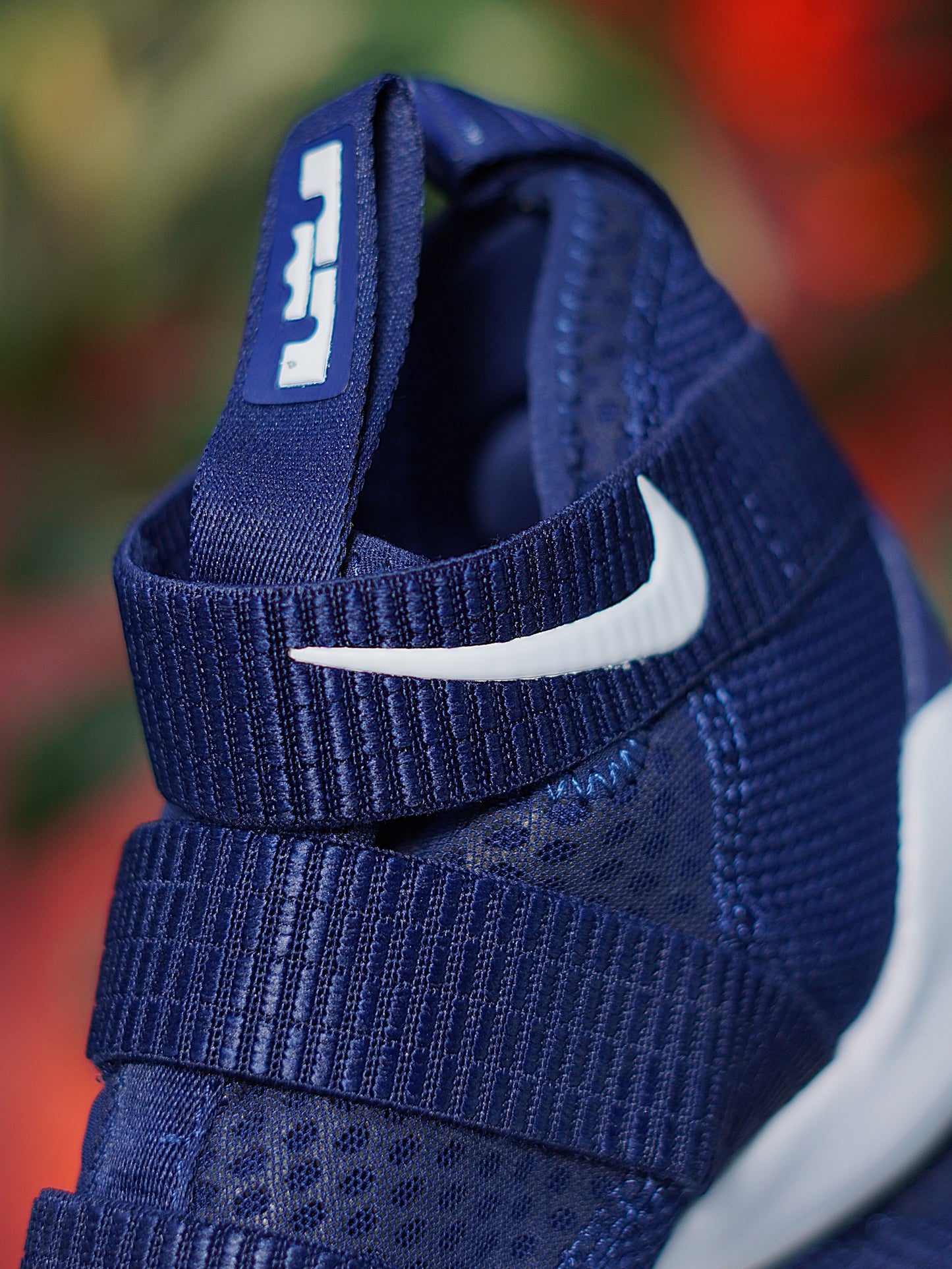 Nike LeBron Soldier XL - Azul, Blanco