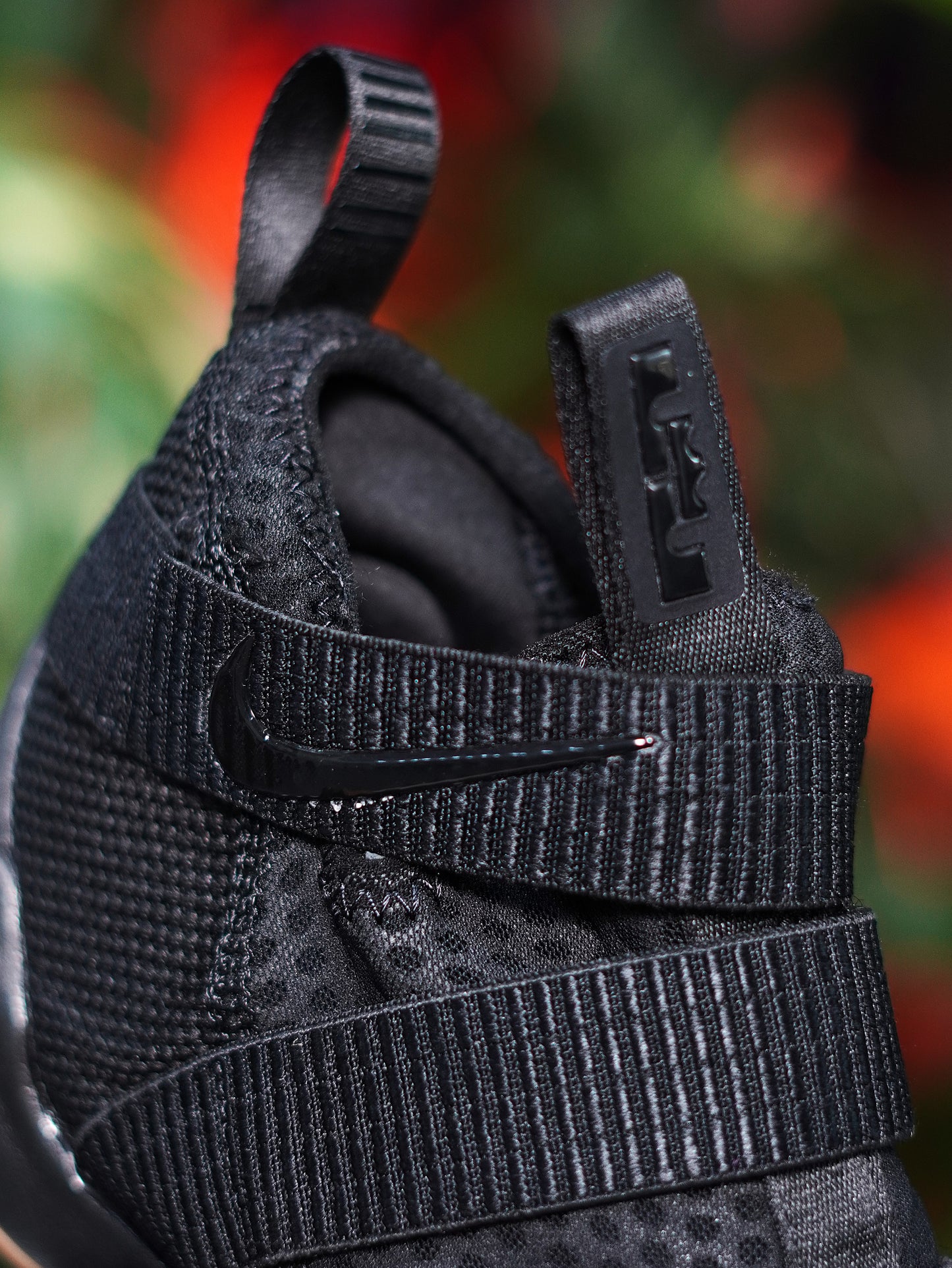 Nike LeBron Soldier XL - Negro, Suela goma