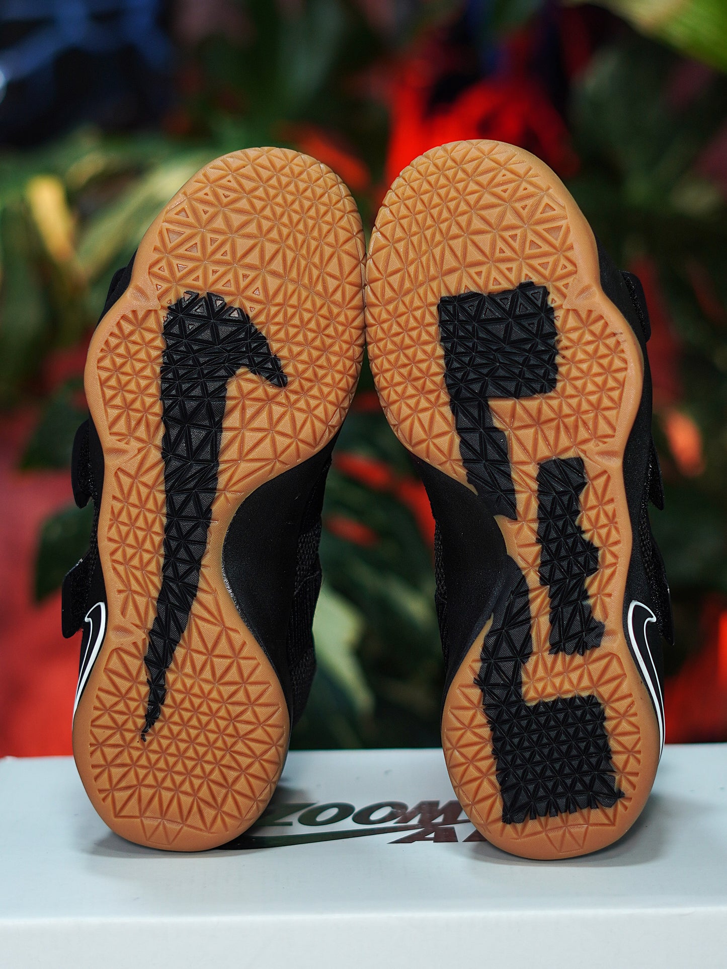 Nike LeBron Soldier XL - Negro, Suela goma