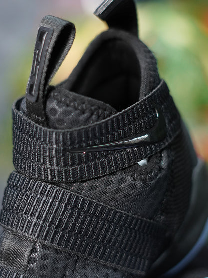 Nike LeBron Soldier XL - Negro, Azul