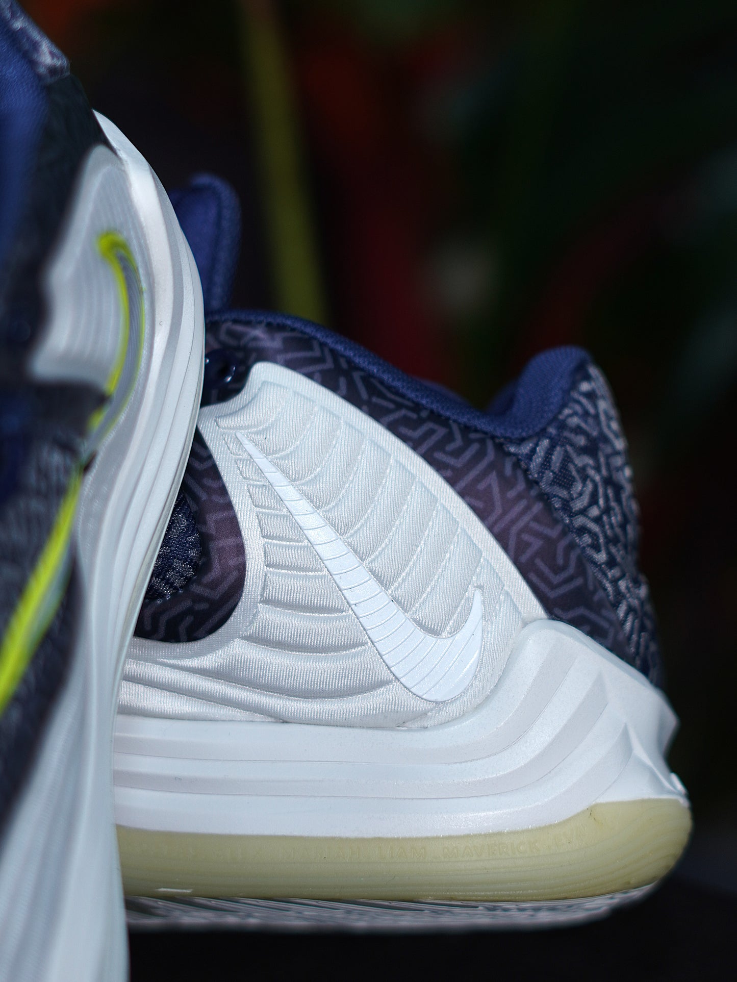 Nike Giannis Freak 7  - Azul Oscuro, Verde, Blanco