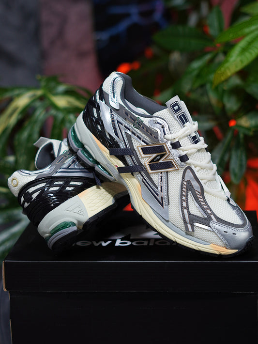 New Balance 1906A - Plateado metalico