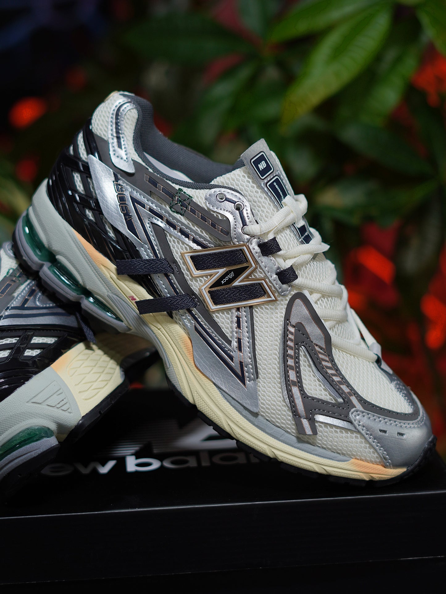 New Balance 1906A - Plateado metalico