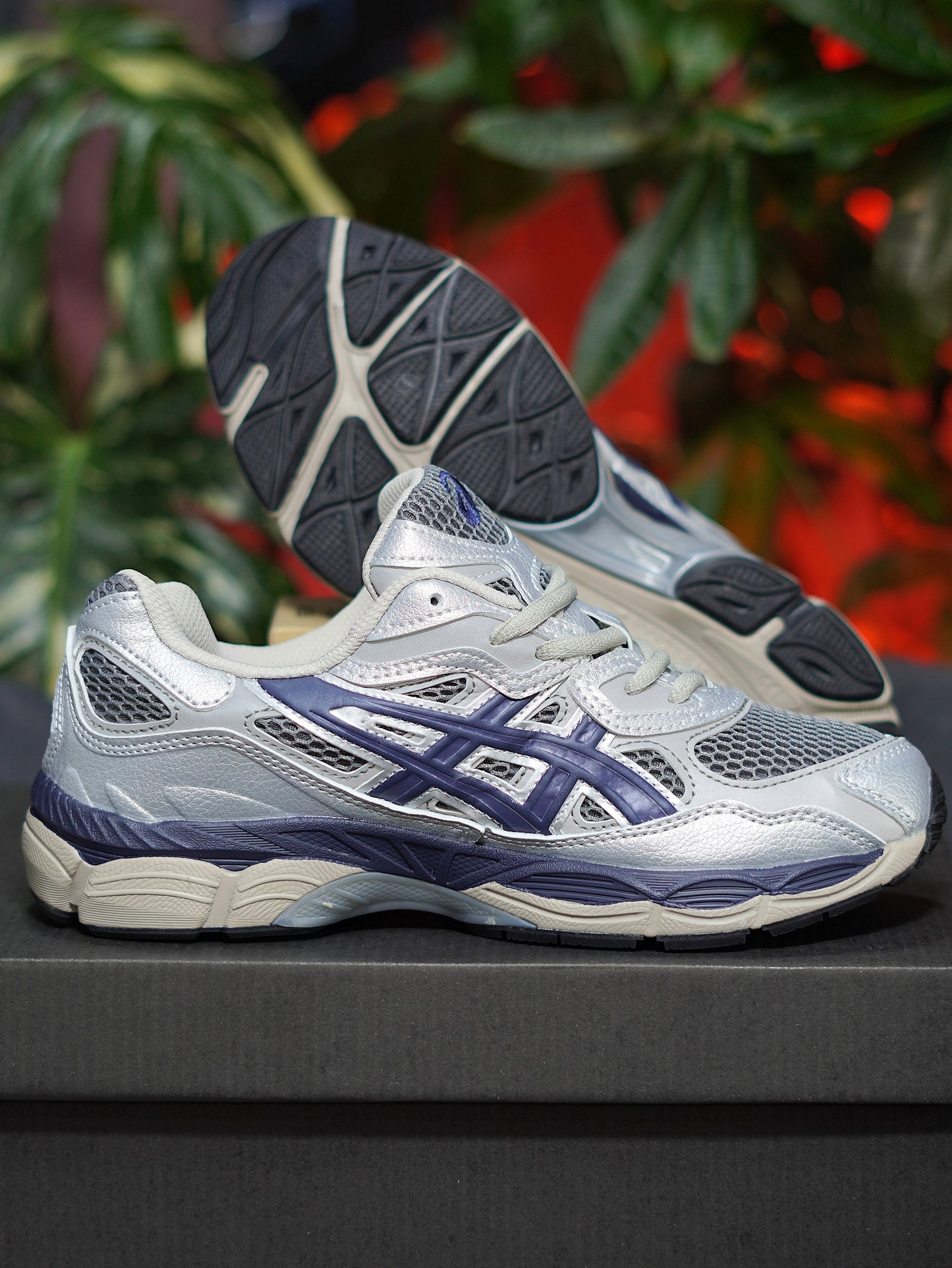 Asics Gel NYC - Plateado, Azul oscuro