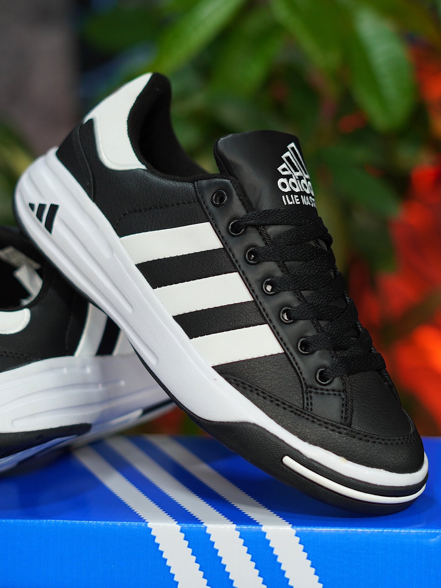 Adidas Nastase - Negro, Blanco
