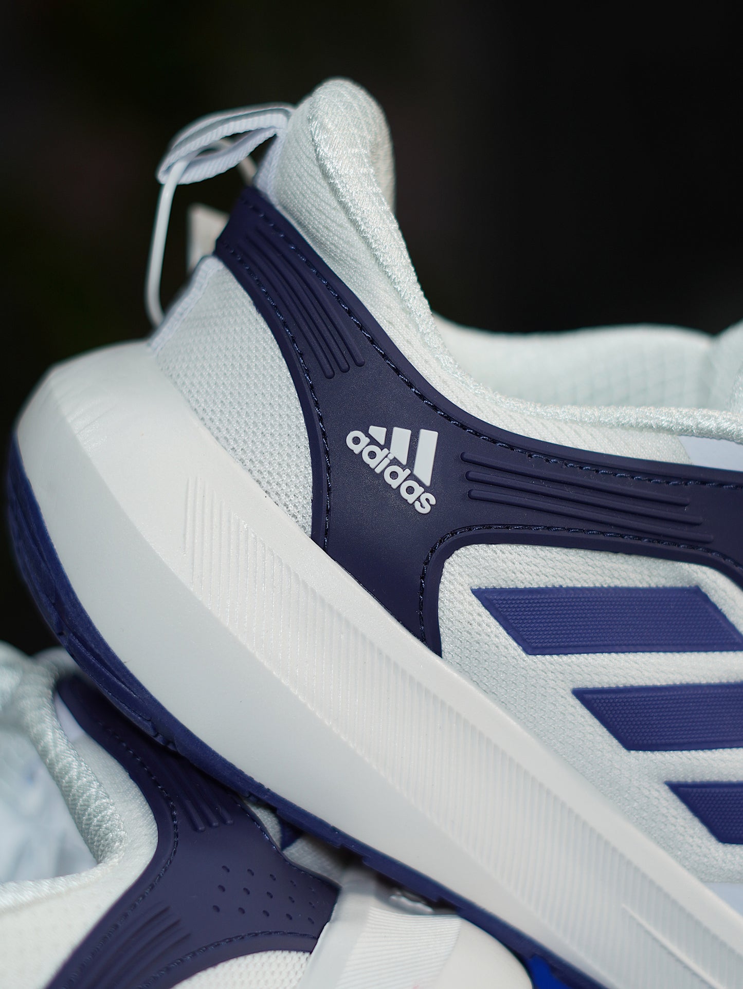 Adidas Bounce - Blanca, Azul oscuro, Rojo