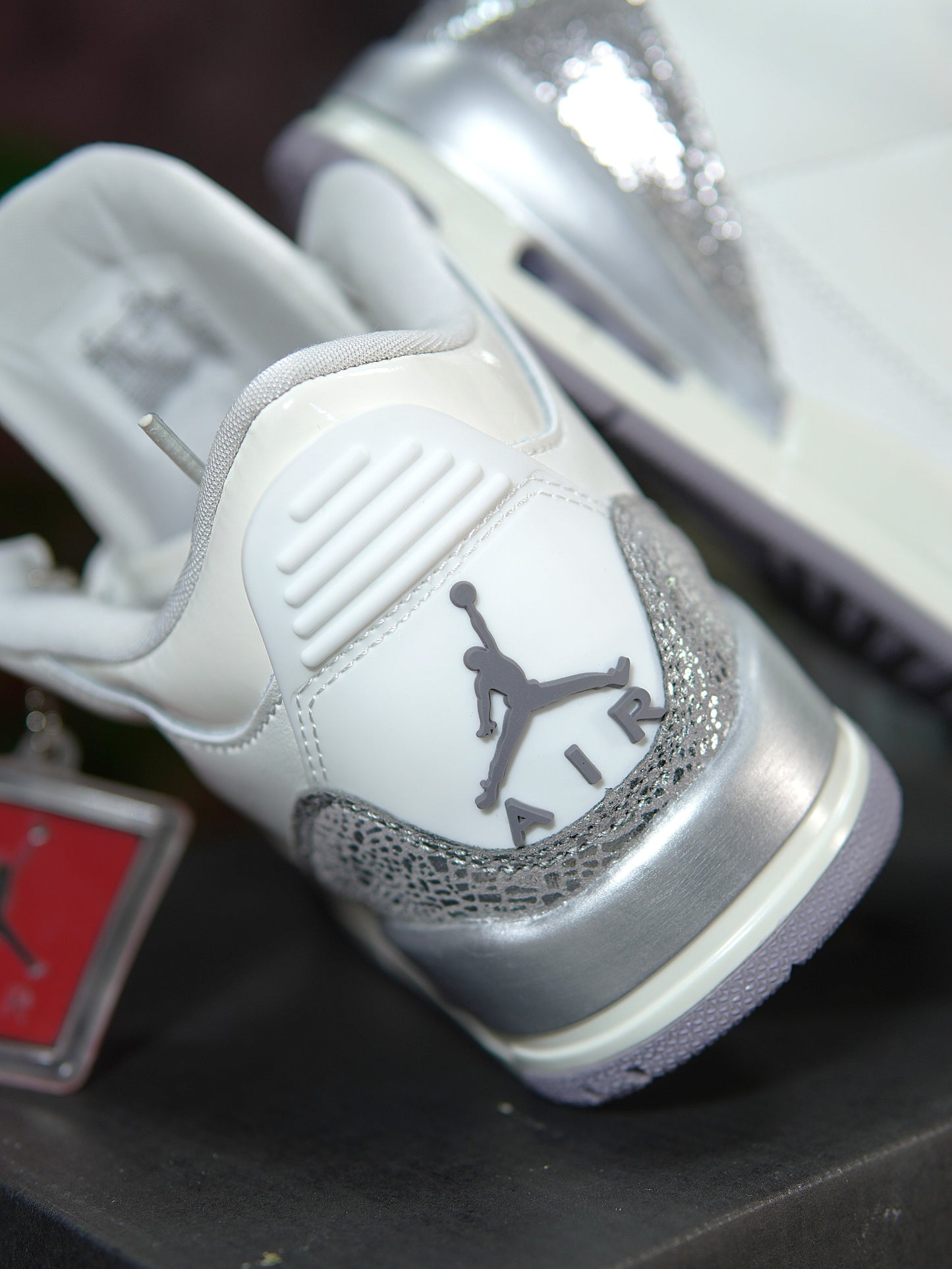 Air Jordan Retro 3 - Blanco, Plateado