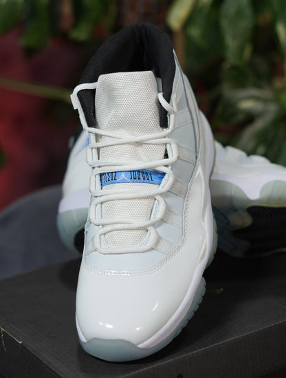 Air Jordan Retro 11  - Blanco, Azul