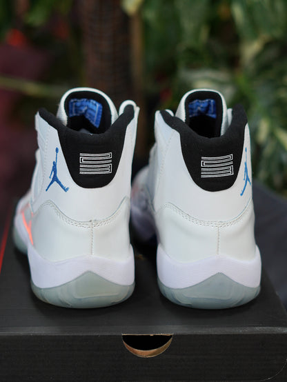 Air Jordan Retro 11  - Blanco, Azul