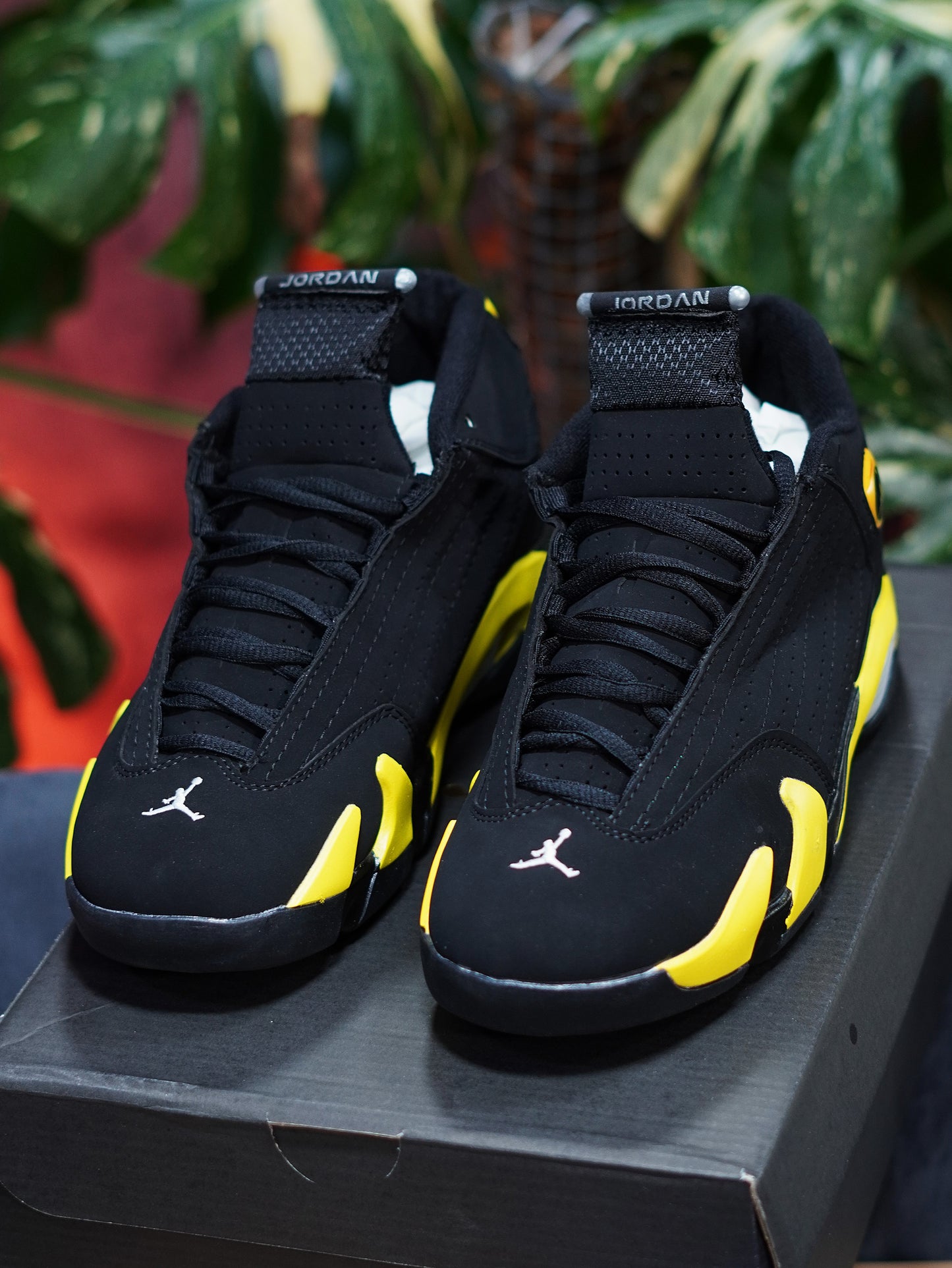 Air Jordan Retro 14 - Negro, Amarillo