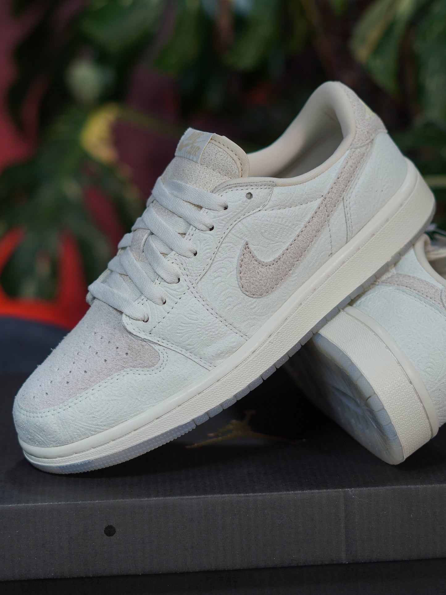 Air Jordan 1 Low x Chris Paul - Beige, Blanco