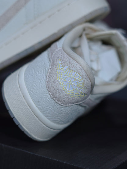Air Jordan 1 Low x Chris Paul - Beige, Blanco
