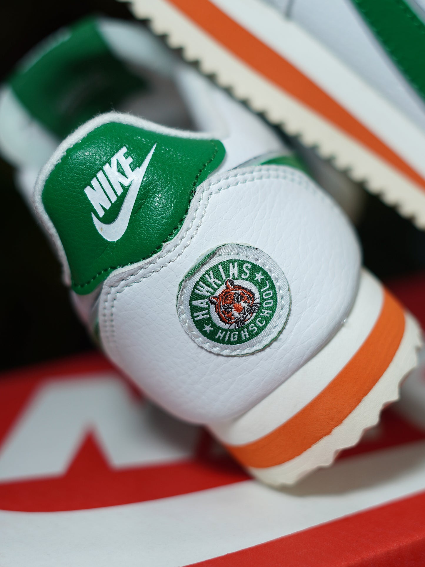 Nike Cortez "Stranger Things" - Blanco, Verde, Naranja