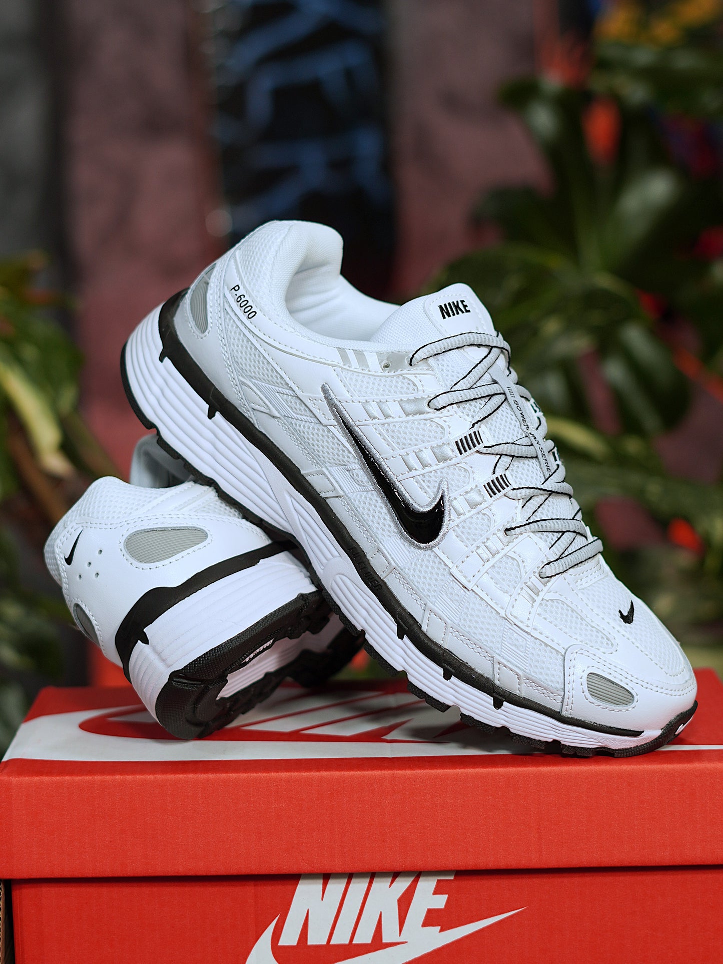 Nike P-6000 - Blanco, Plateado, Negro