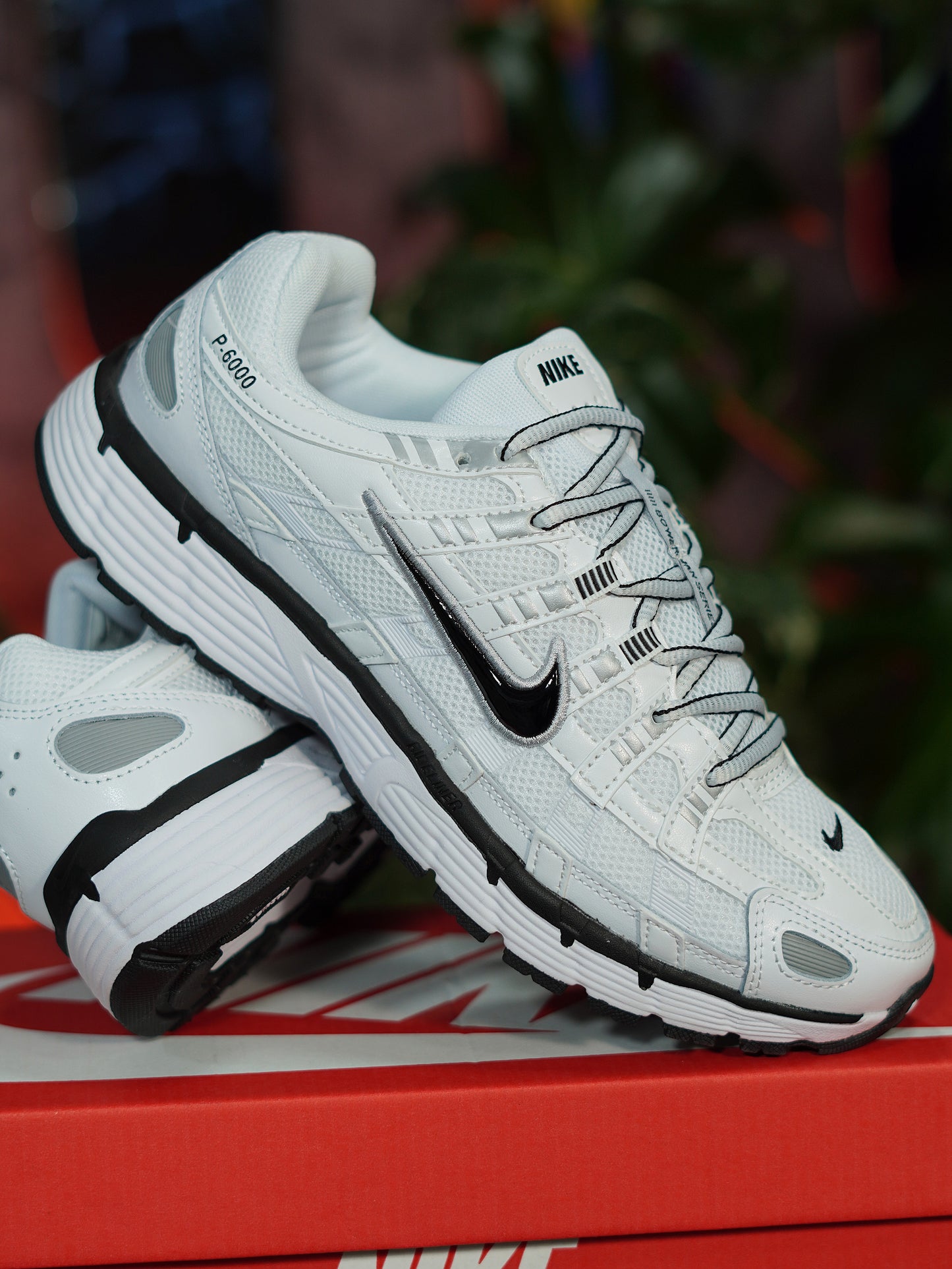 Nike P-6000 - Blanco, Plateado, Negro