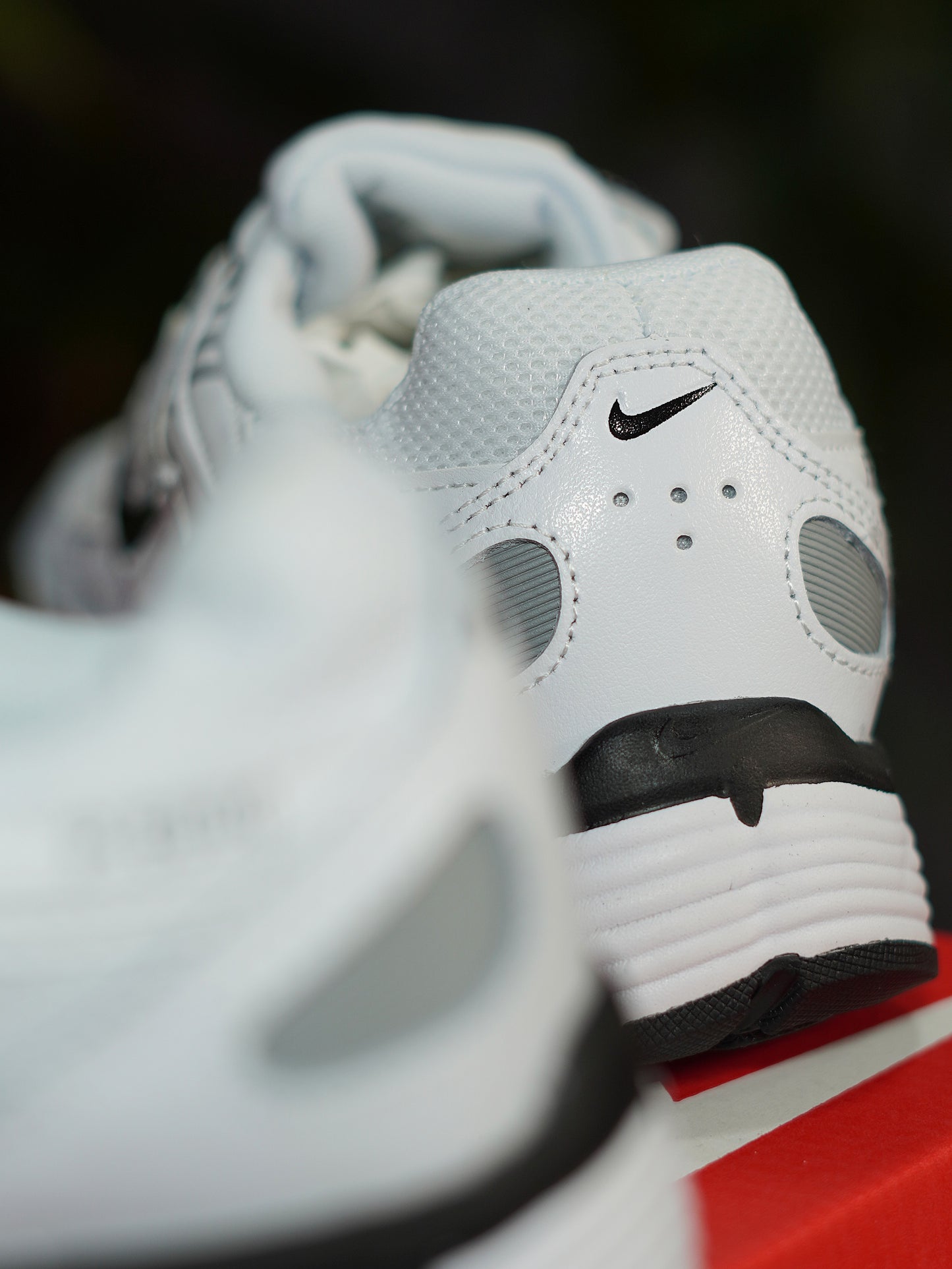 Nike P-6000 - Blanco, Plateado, Negro