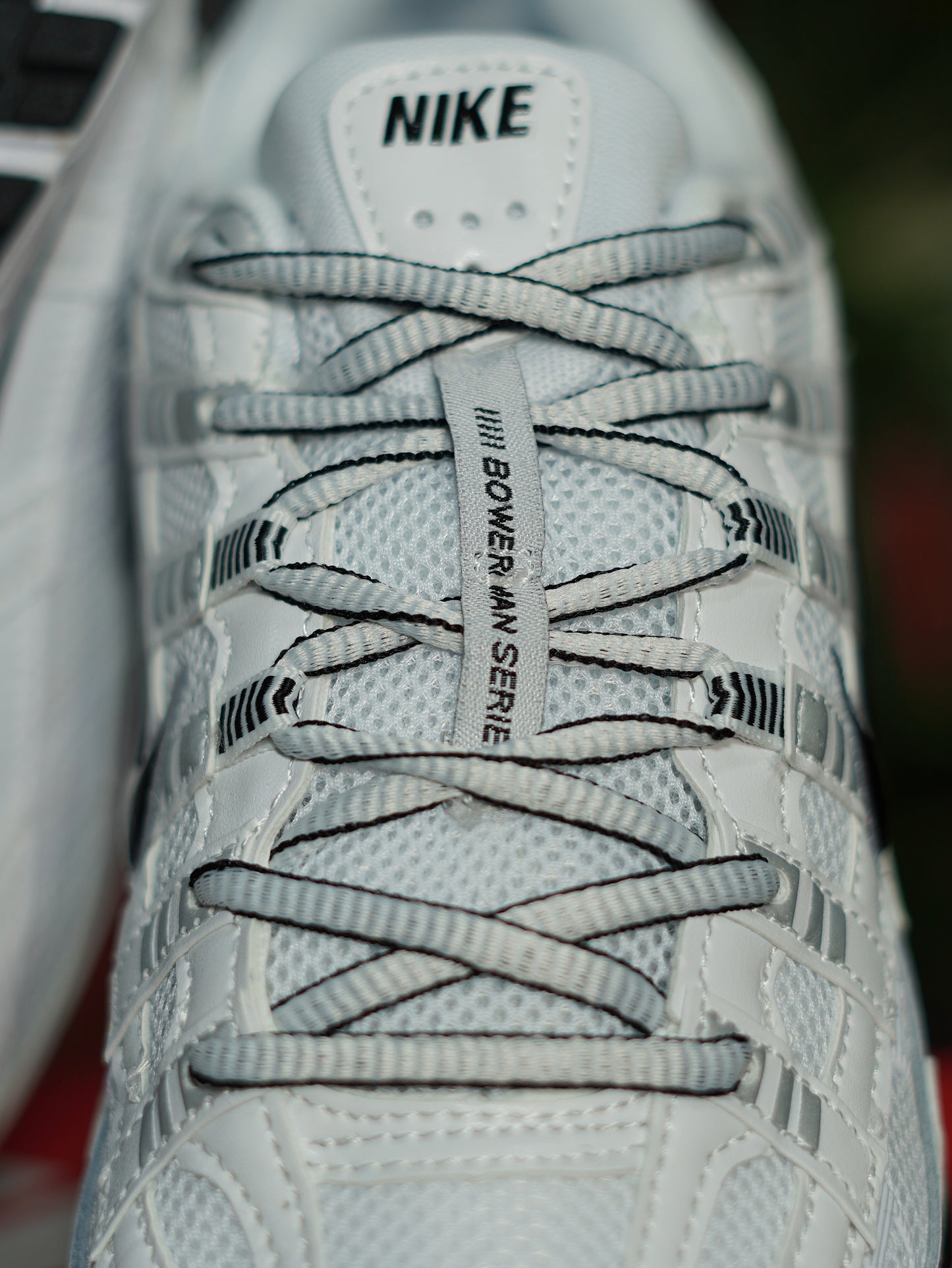 Nike P-6000 - Blanco, Plateado, Negro