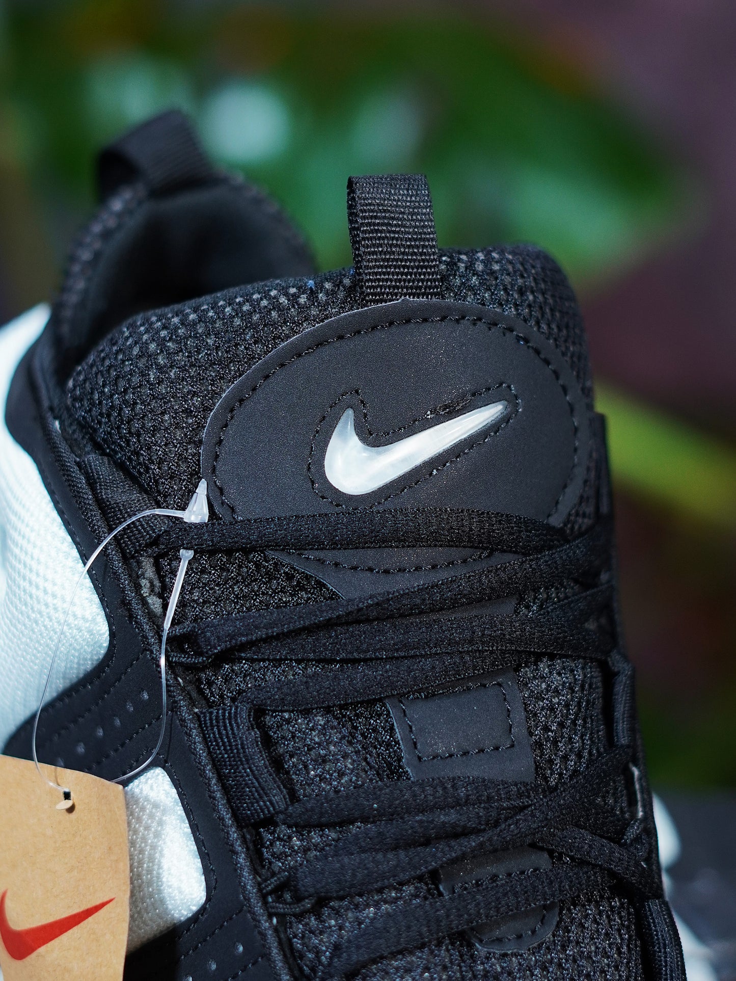 Nike Air More Uptempo - Negra, Blanca