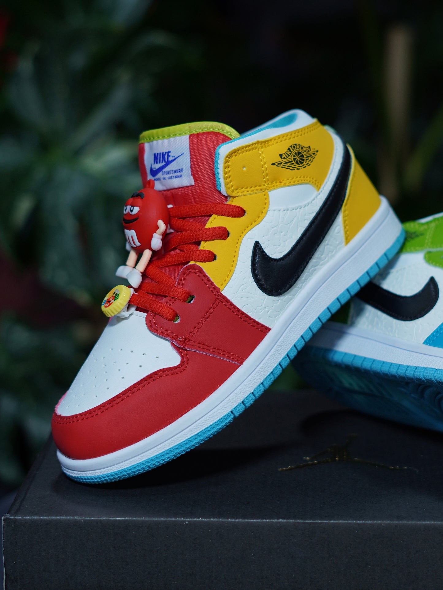Air Jordan Retro 1 m&m - Azul, Verde, Rojo, Amarillo, Negro