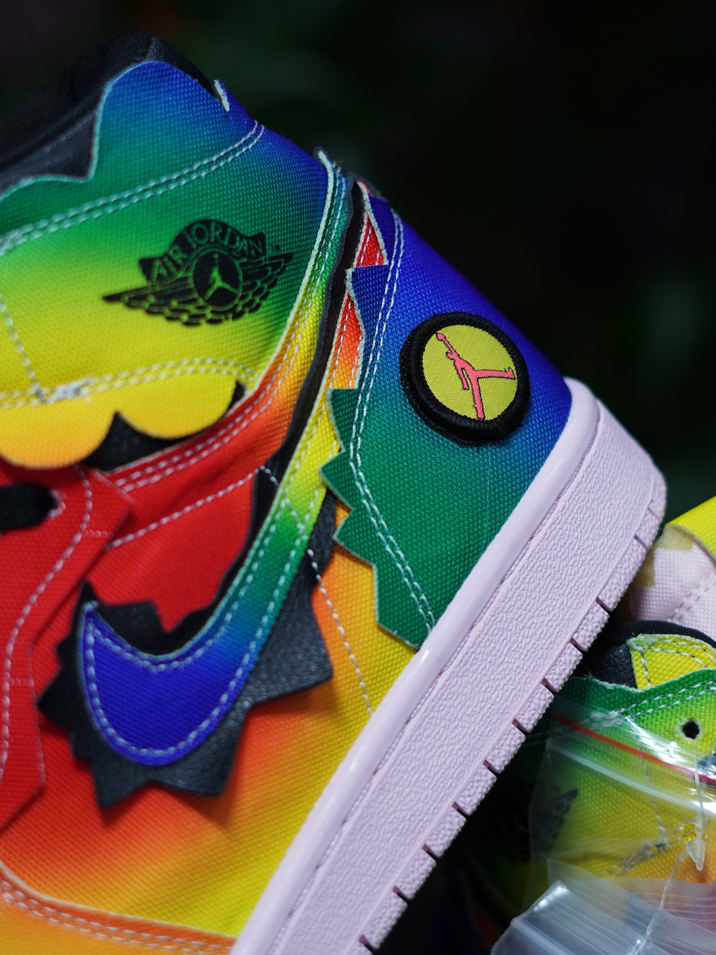 Air Jordan Retro 1 High "J Balvin" - Arcoiris