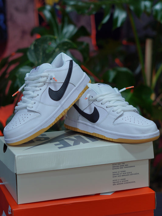 Nike SB Dunk Low - Blanco, Suela goma