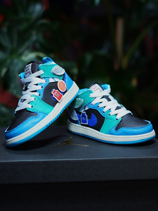 Air Jordan Retro 1 Mid "indpired By The Greatest" - Azul, Negro, Aguamarina