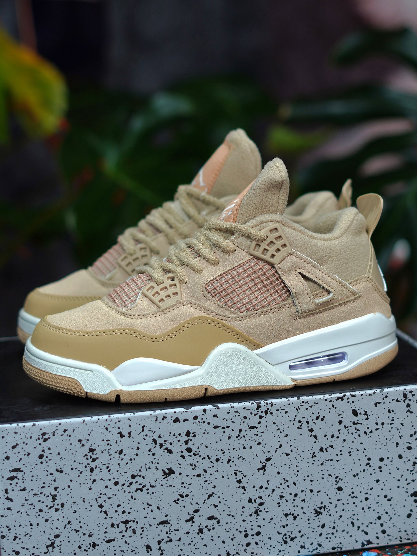 Air Jordan Retro 4 "Cozy Girl" - Miel