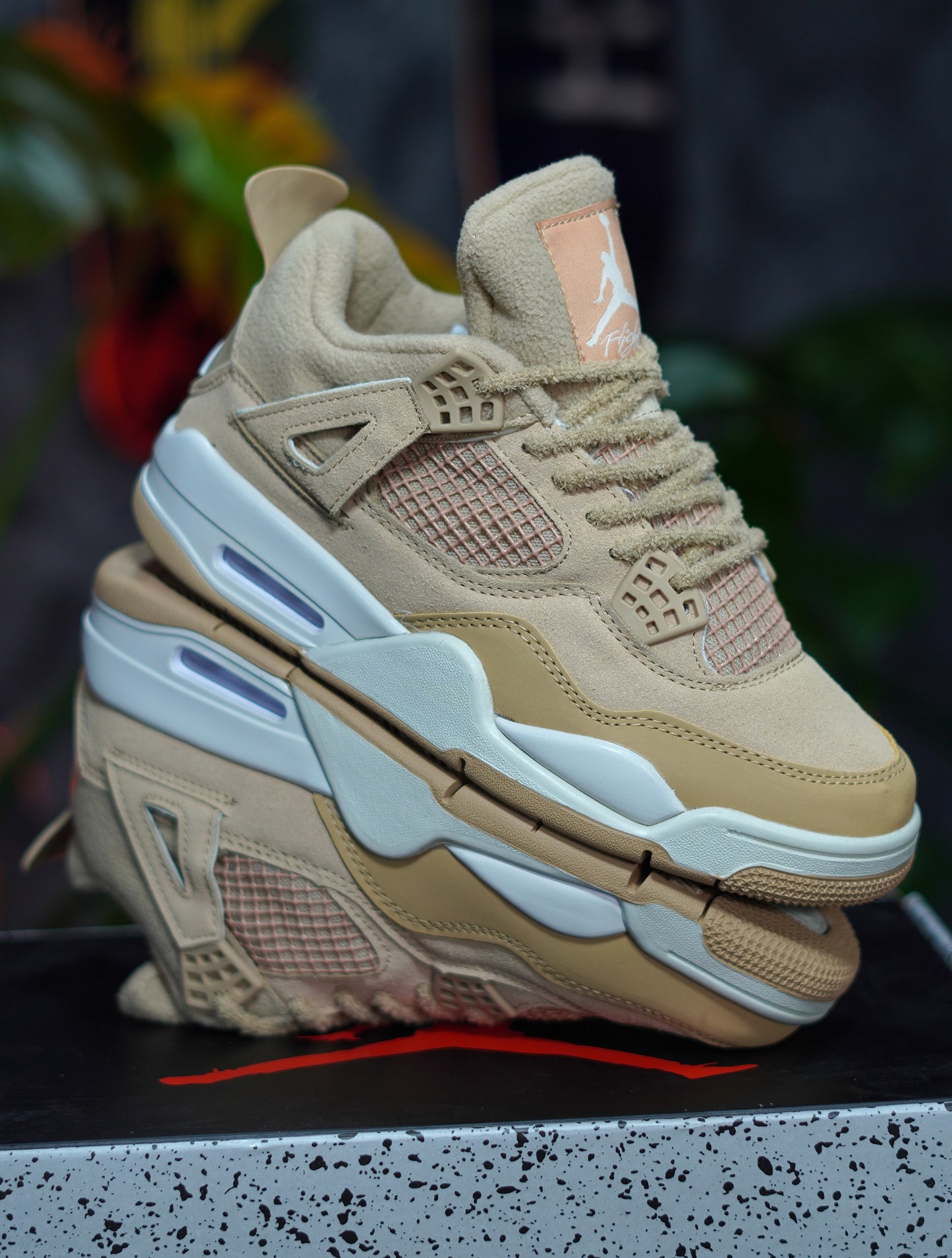 Air Jordan Retro 4 "Cozy Girl" - Miel