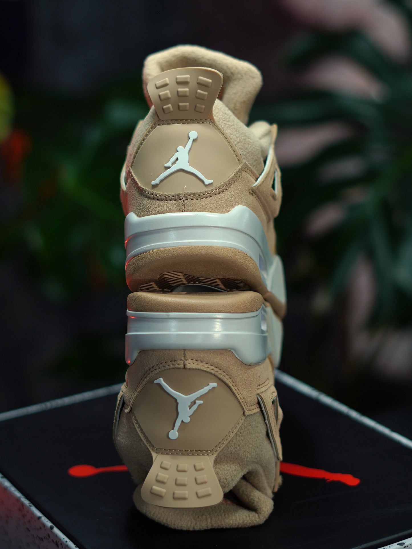 Air Jordan Retro 4 "Cozy Girl" - Miel