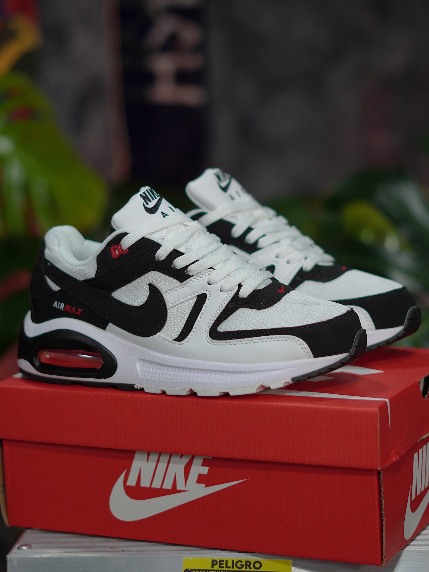 Nike Air Max Command - Blanco, Negro, Rojo