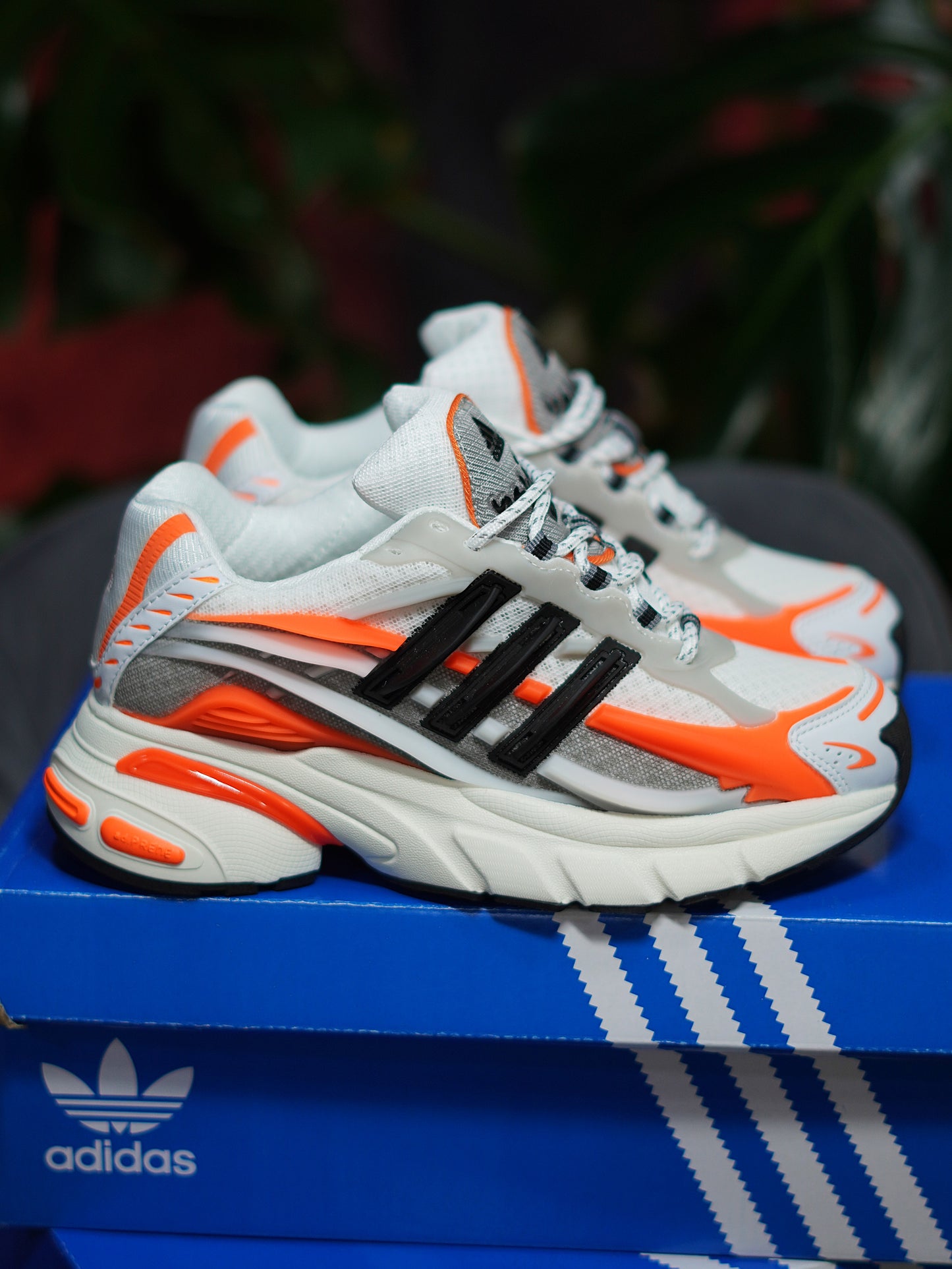 Adidas Adistar Jellyfish x Pharell Williams - Blanco, Naranja, Negro