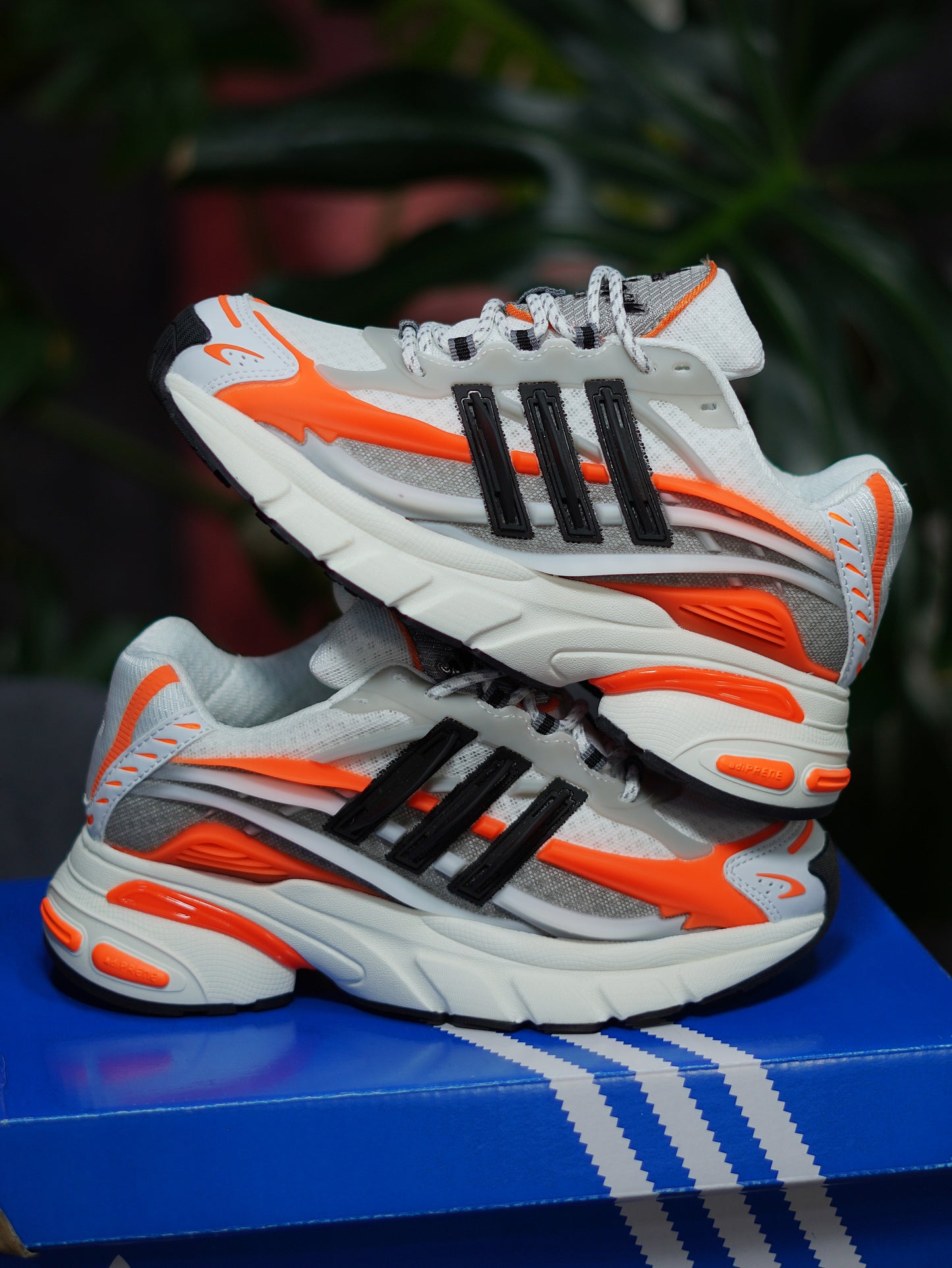 Adidas Adistar Jellyfish x Pharell Williams - Blanco, Naranja, Negro