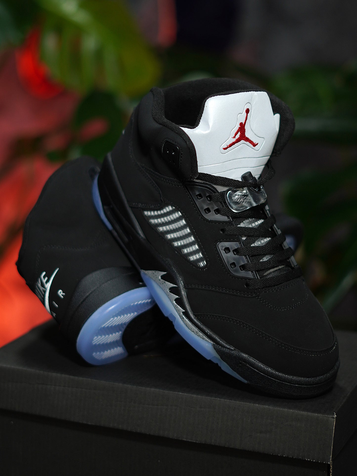 Air Jordan Retro 5 - Negro, Azul, Gris metalico