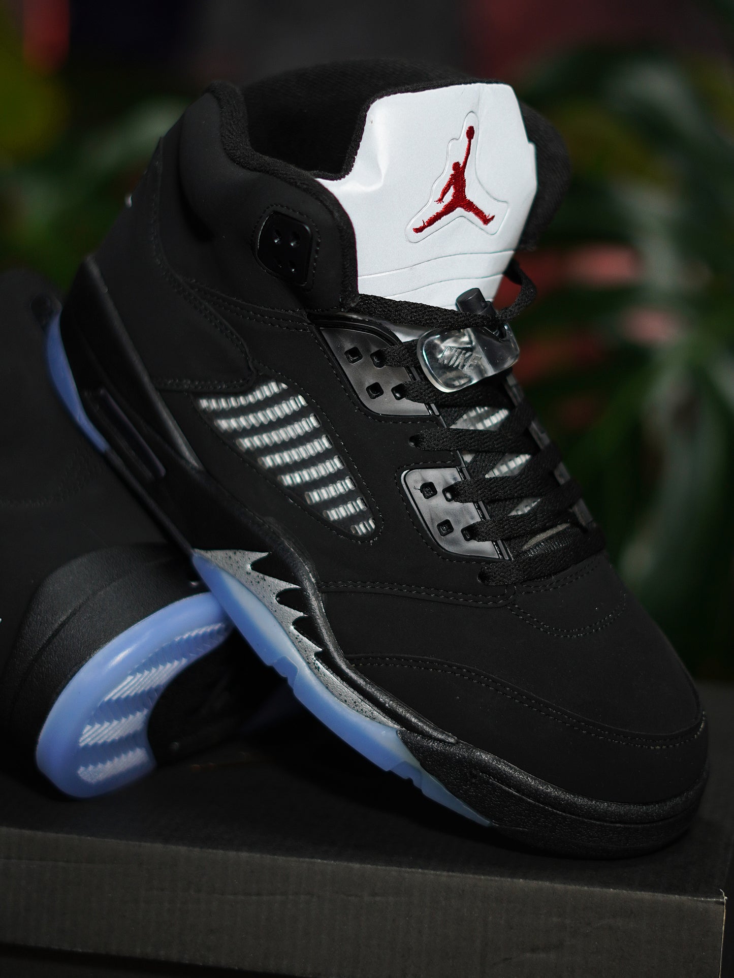 Air Jordan Retro 5 - Negro, Azul, Gris metalico