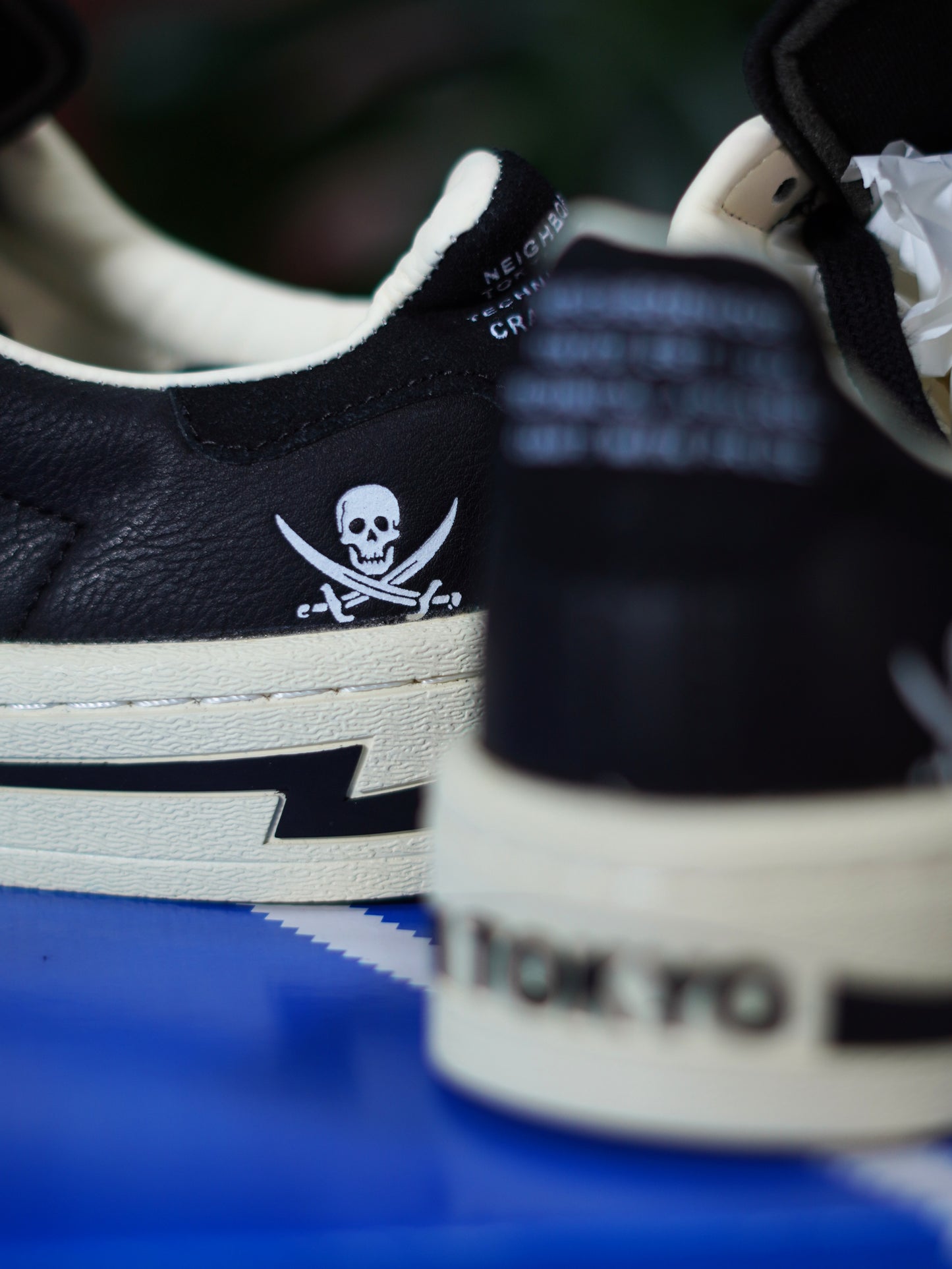 Adidas Superstar Neighborhood - Negro, Blanco