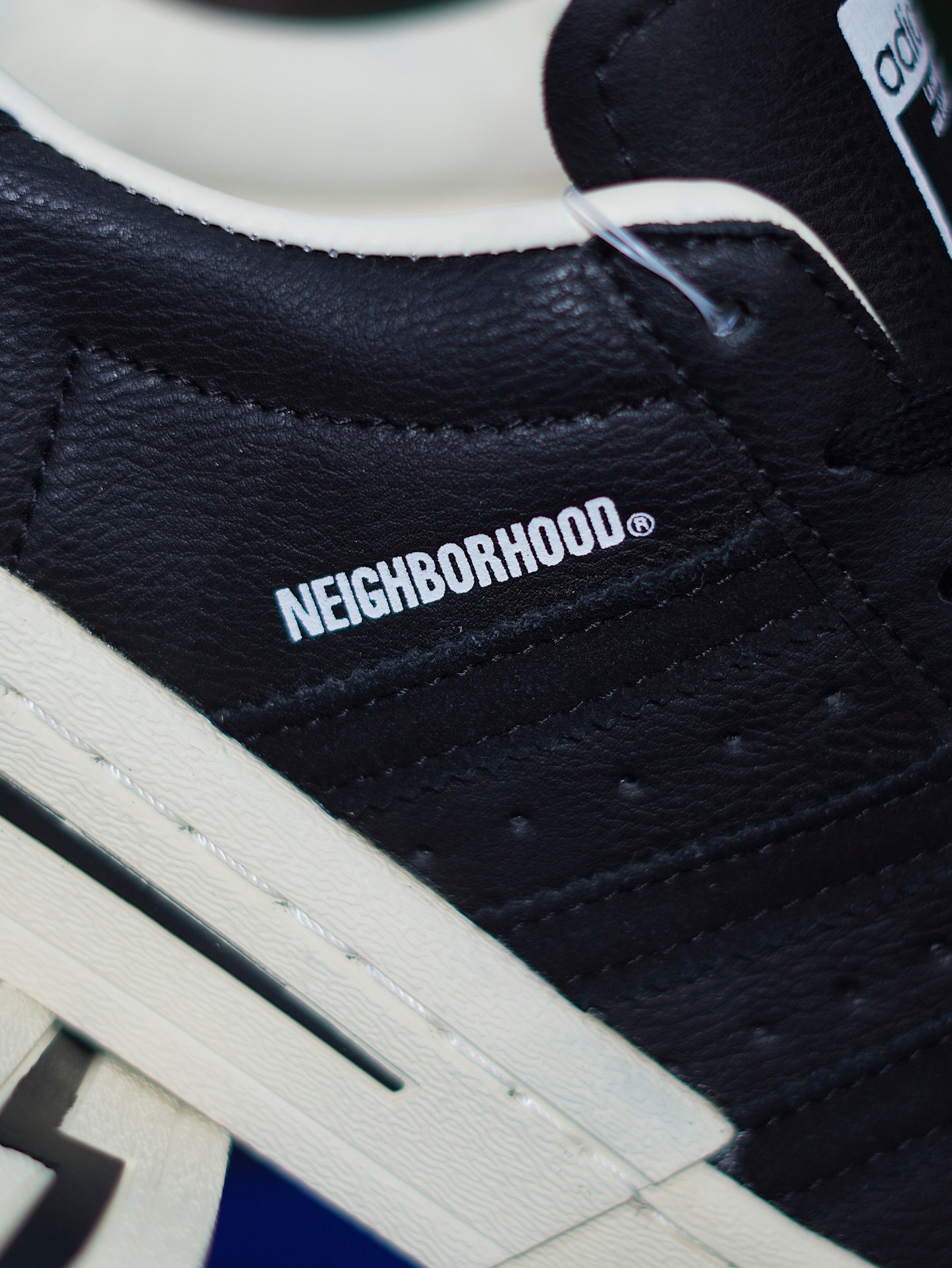 Adidas Superstar Neighborhood - Negro, Blanco