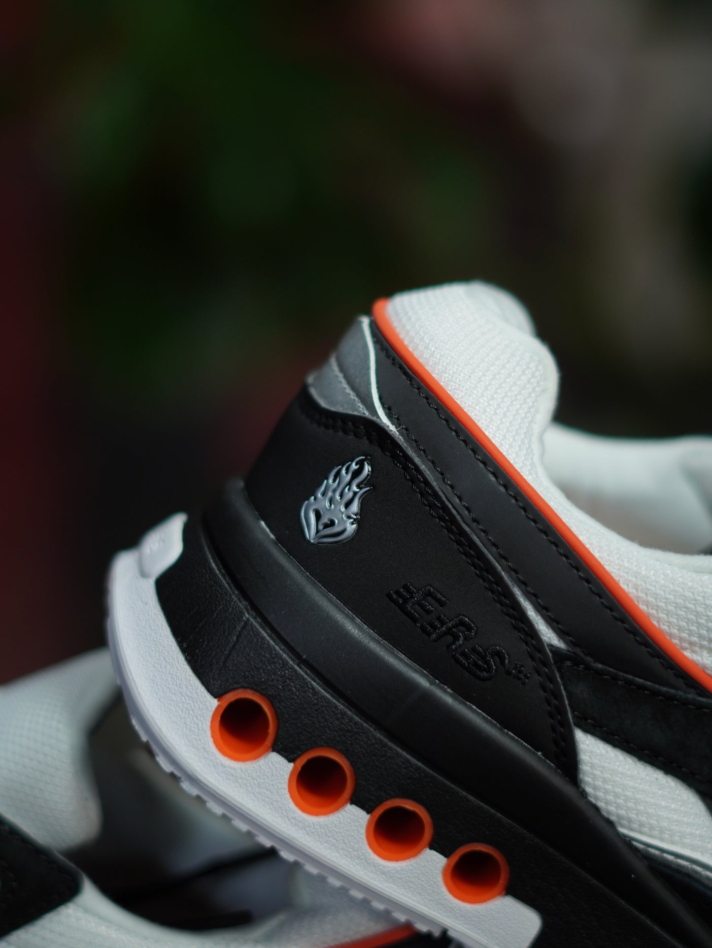 Reebok Ers World - Negro, Blanco, Naranja