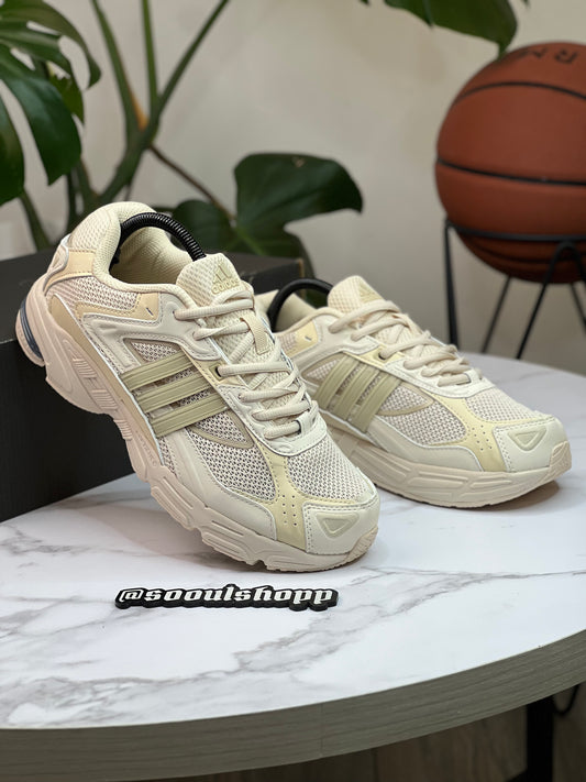 Adidas Response CL