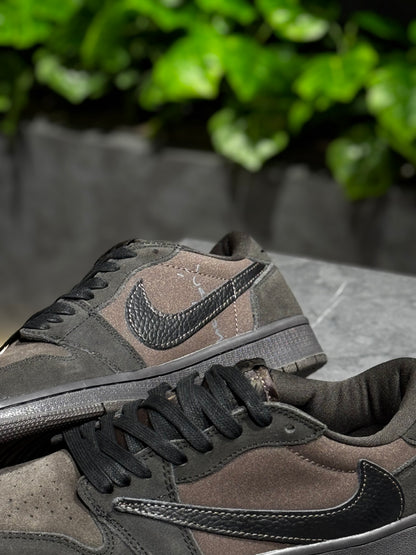 Air Jordan 1 Low OG Velvet Brown de JORDAN x Travis Scott